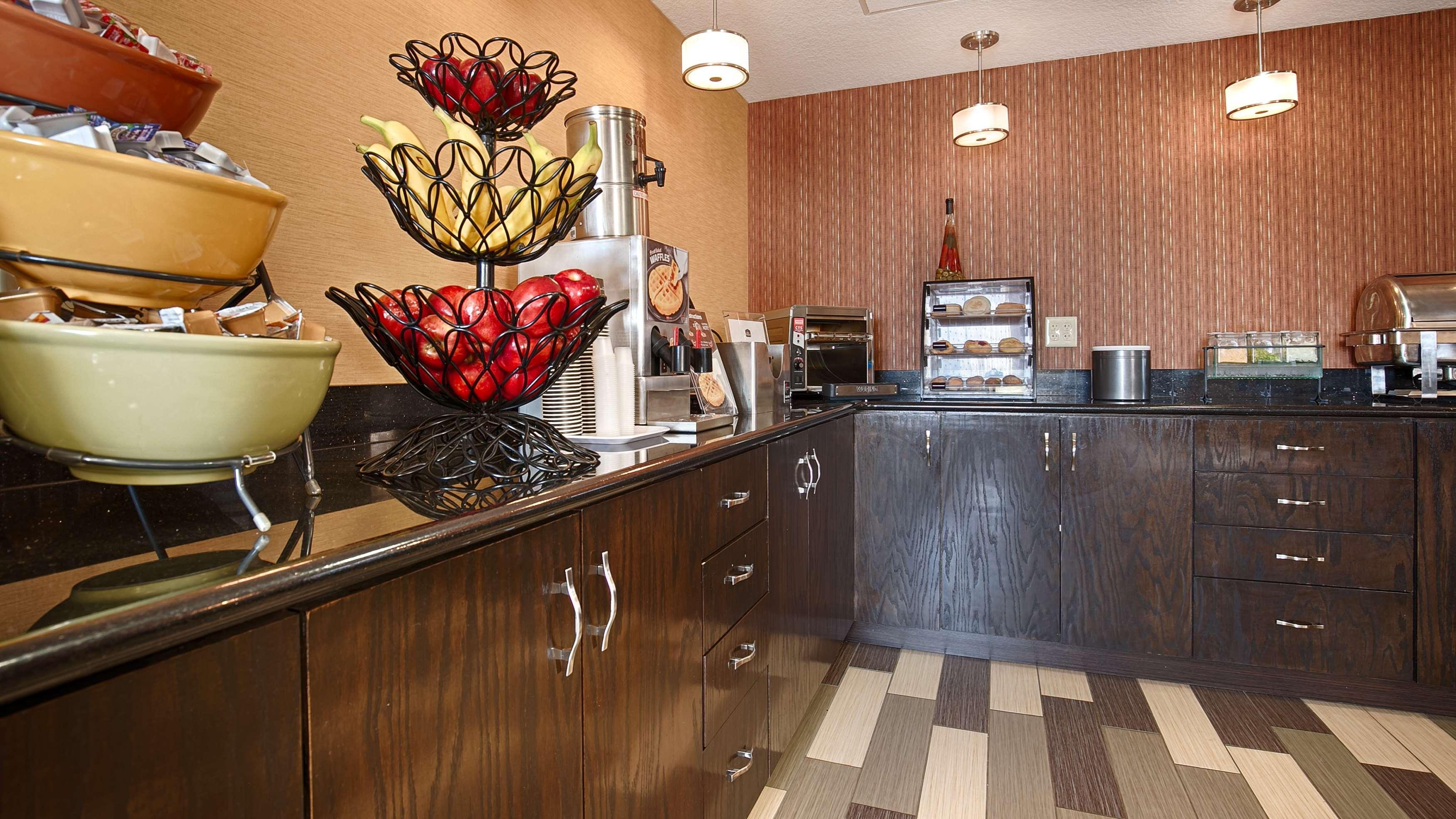 Best Western Luxbury Inn Fort Wayne Esterno foto