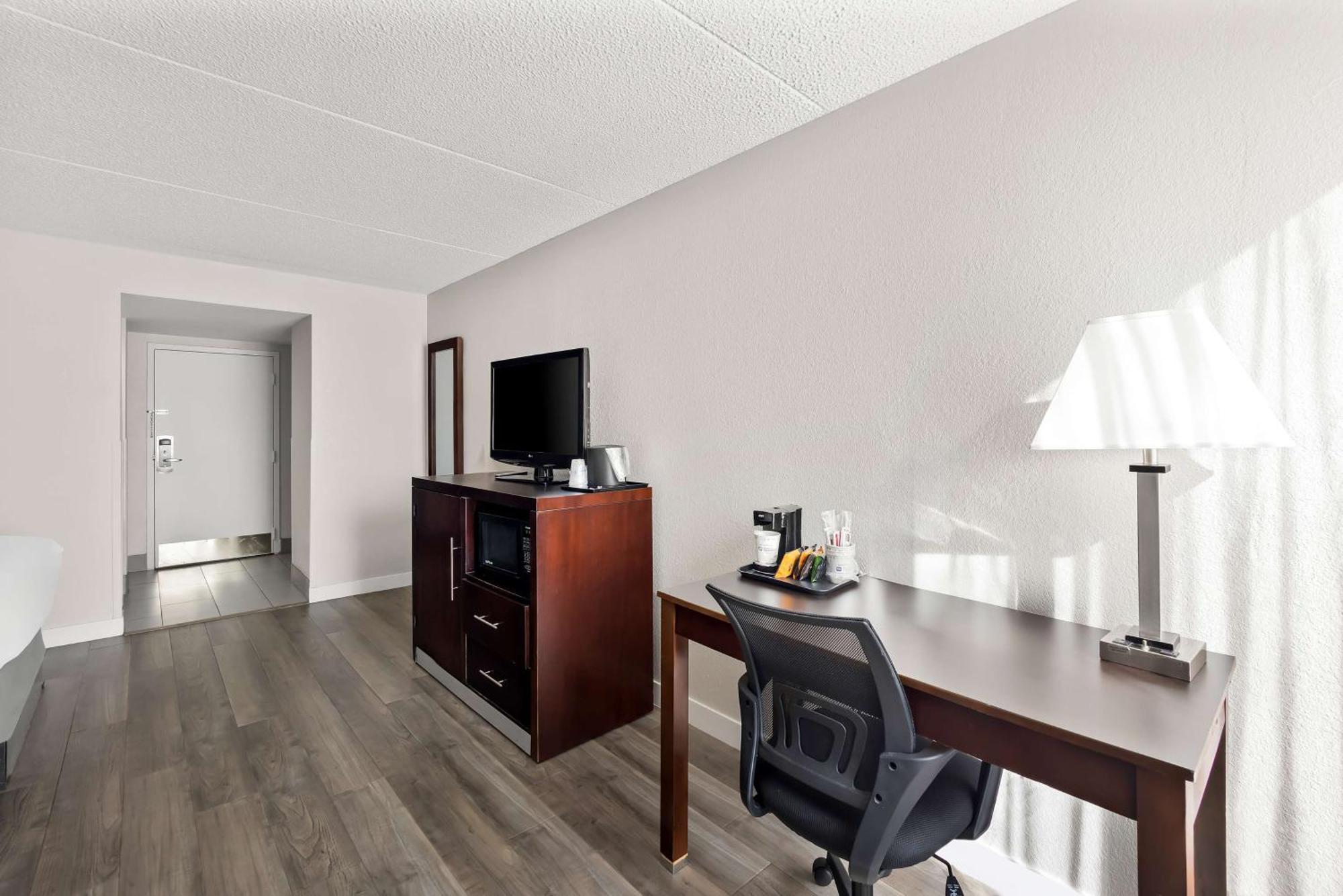 Best Western Luxbury Inn Fort Wayne Esterno foto