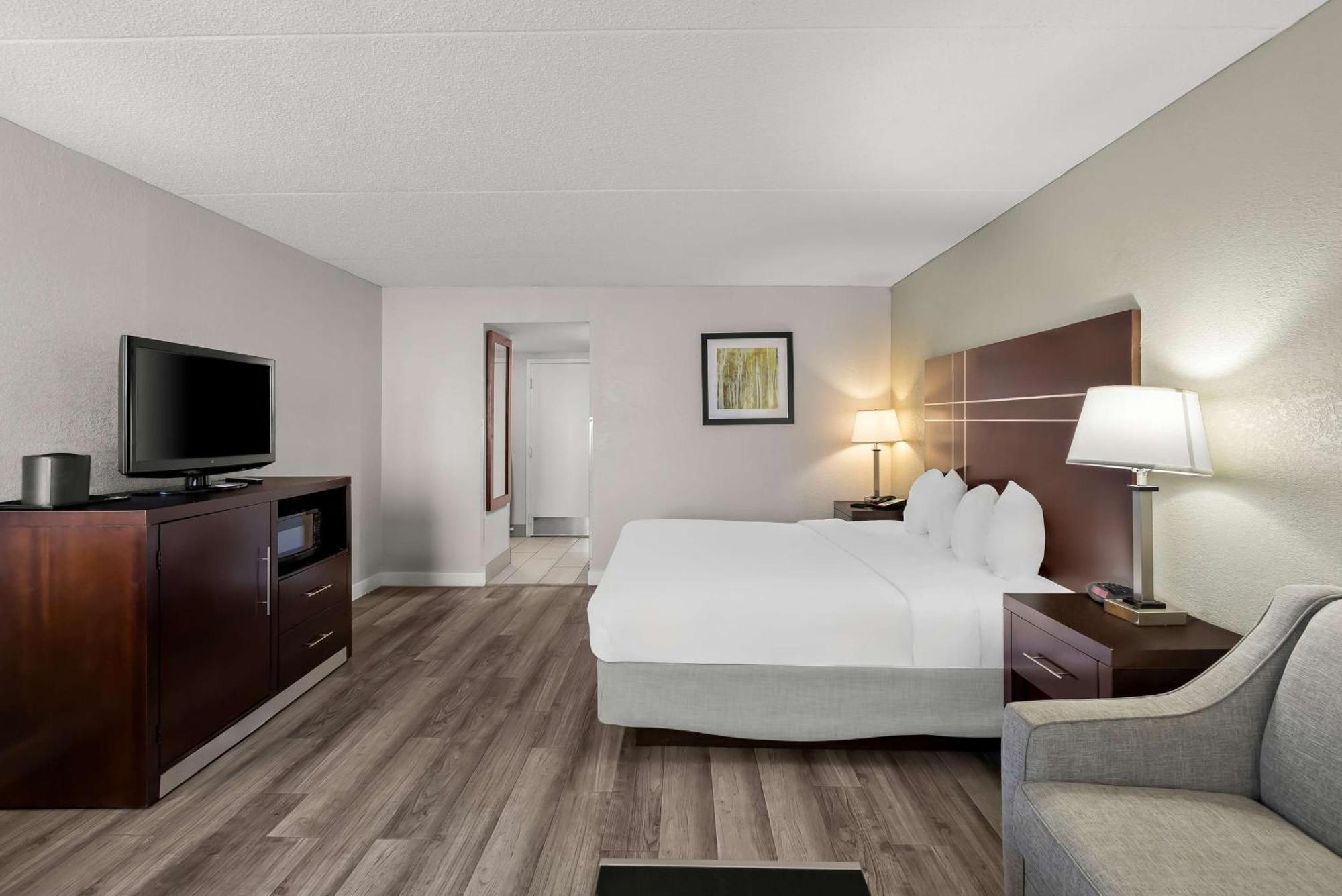 Best Western Luxbury Inn Fort Wayne Esterno foto