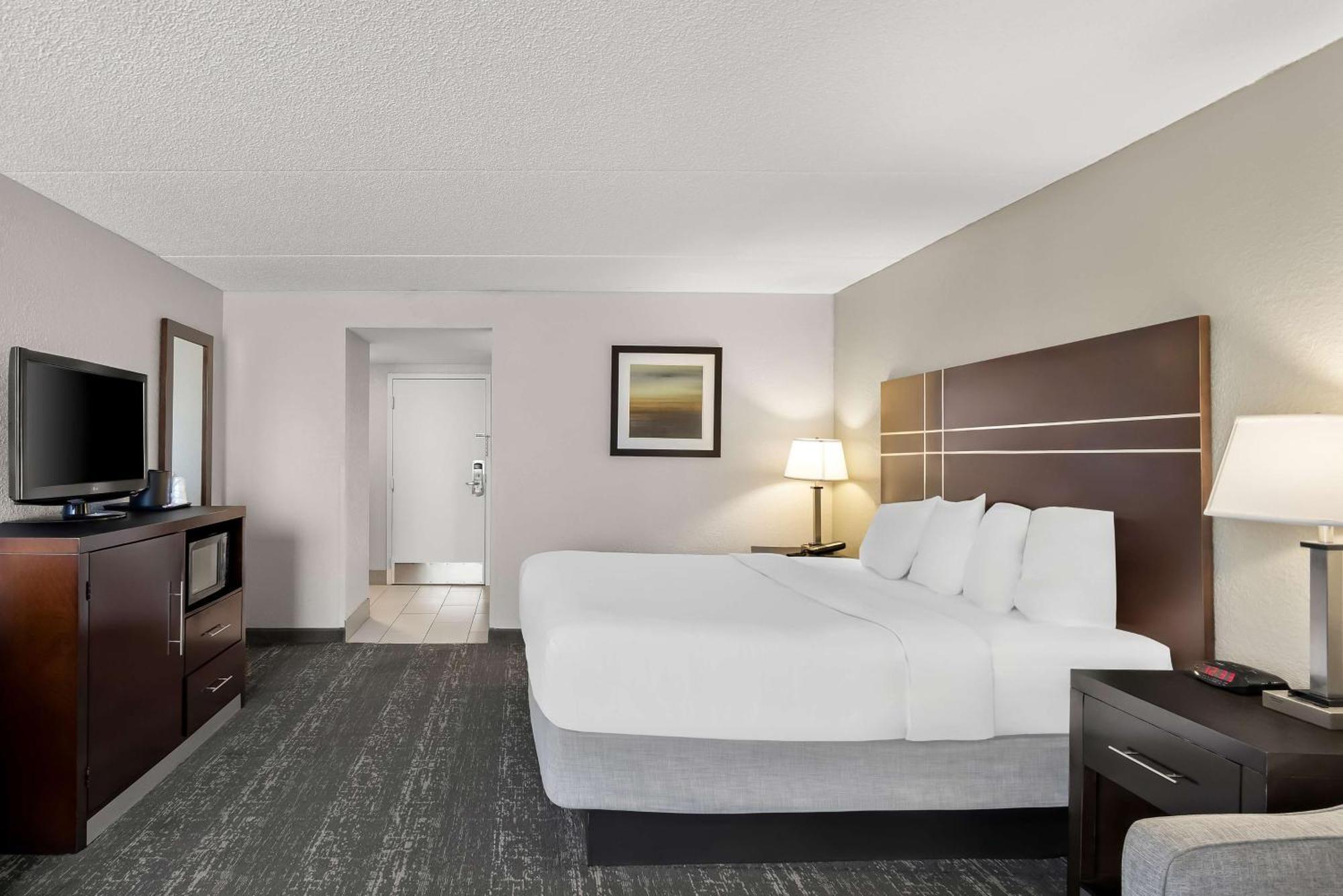 Best Western Luxbury Inn Fort Wayne Esterno foto