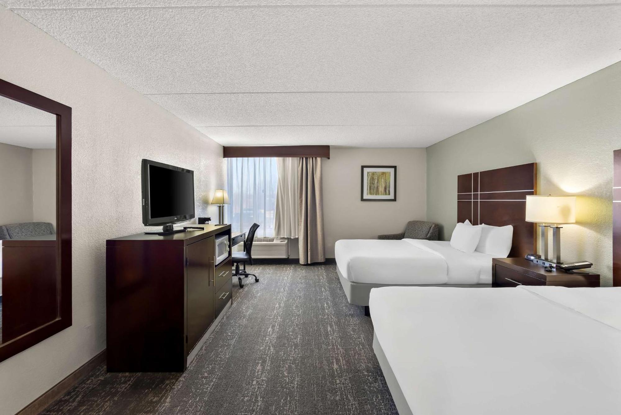 Best Western Luxbury Inn Fort Wayne Esterno foto